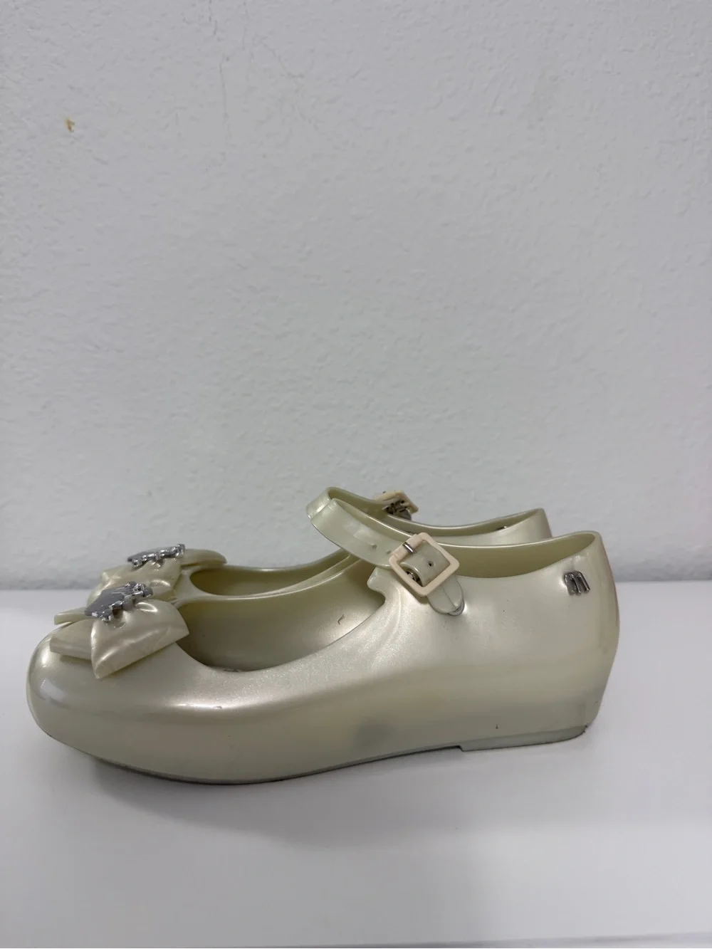 Mini Melissa Pearl Cream Mary Jane Shoes with Silver Crown